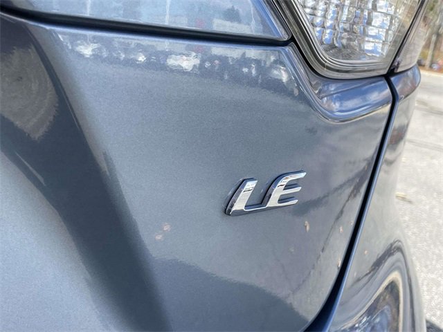 Used 2021 Toyota Corolla LE image 12