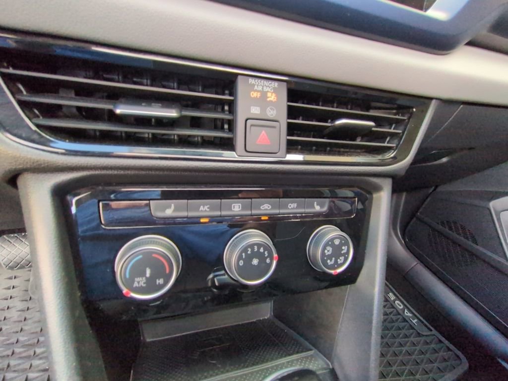 Used 2023 Volkswagen Taos SE image 18