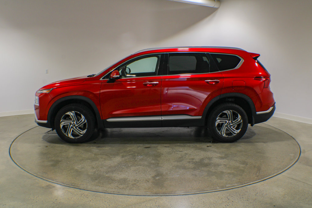 Used 2022 Hyundai Santa Fe SEL w/ Convenience + Premium Package AWD/4WD image 2
