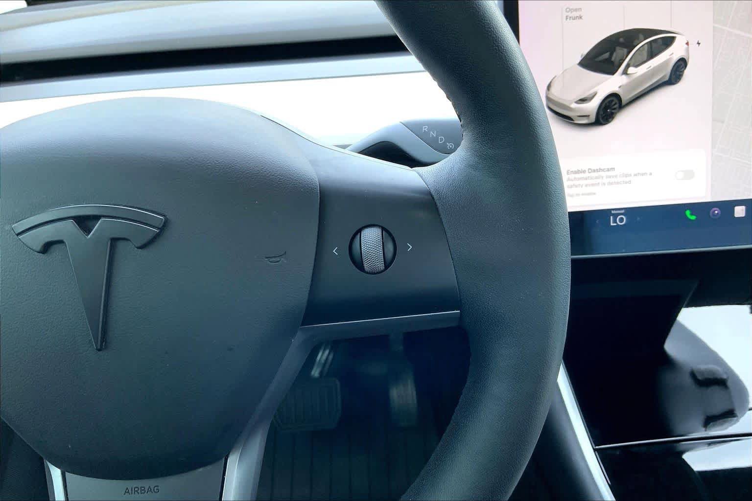 Used 2021 Tesla Model Y Long Range image 23