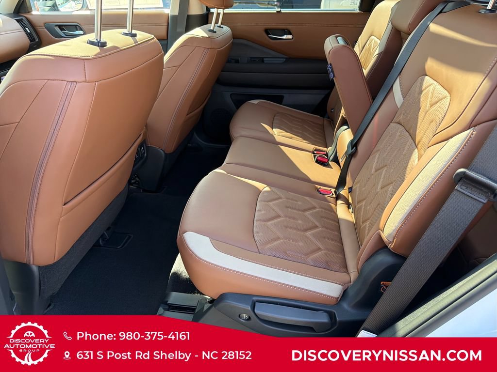 New 2026 Nissan Pathfinder Platinum w/ Cargo Package AWD/4WD image 28
