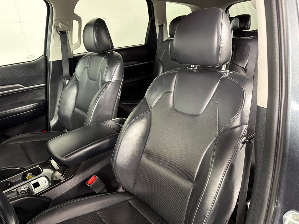 Used 2020 Kia Telluride LX FWD image 12