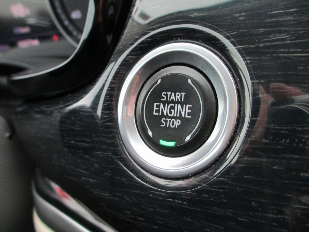 Used 2021 Cadillac XT6 Premium Luxury image 32