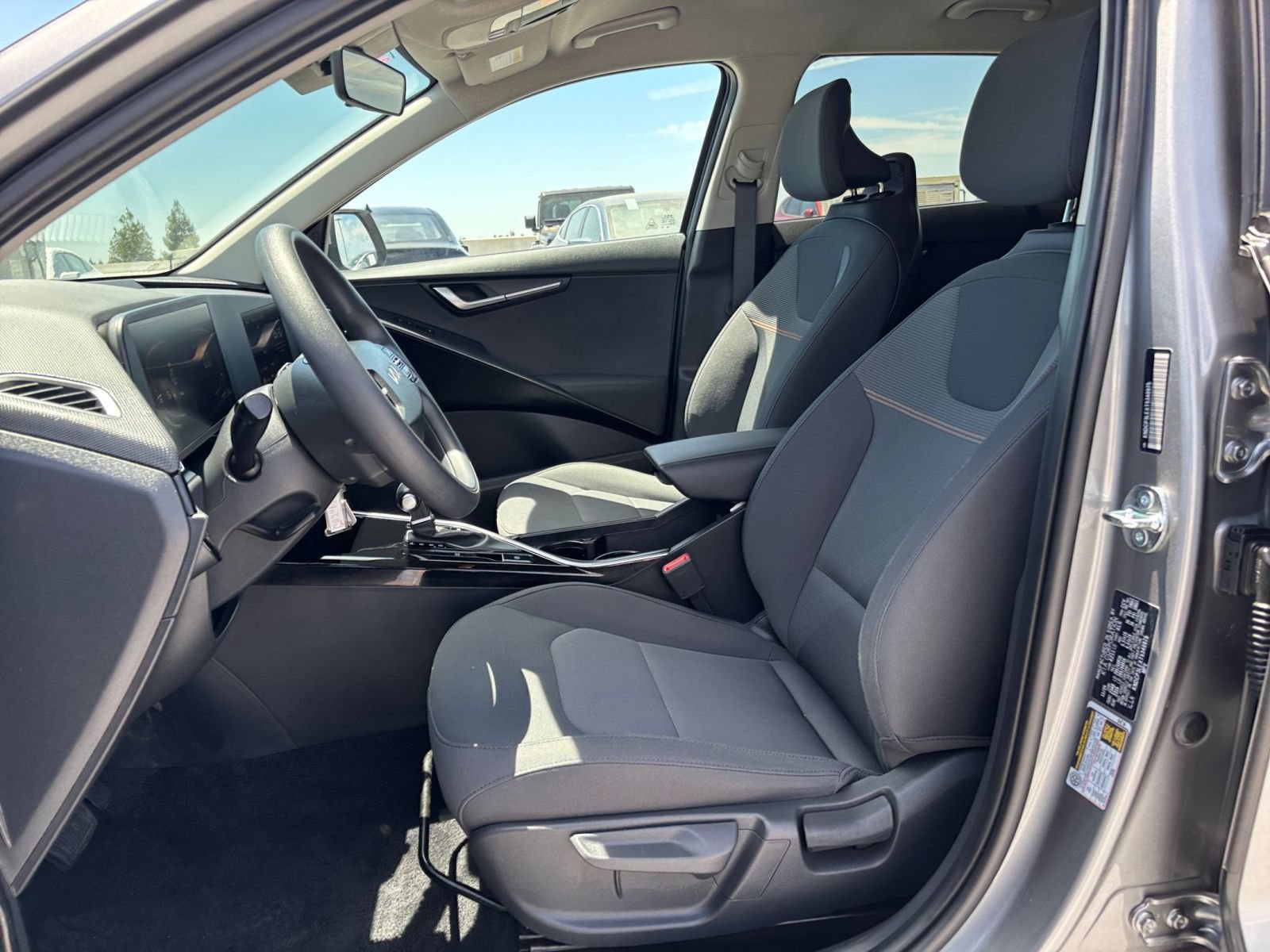 Used 2026 Kia Niro LX FWD image 24