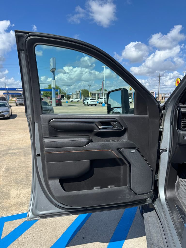 Used 2024 GMC Sierra 2500 AT4 w/ AT4 Preferred Package image 10