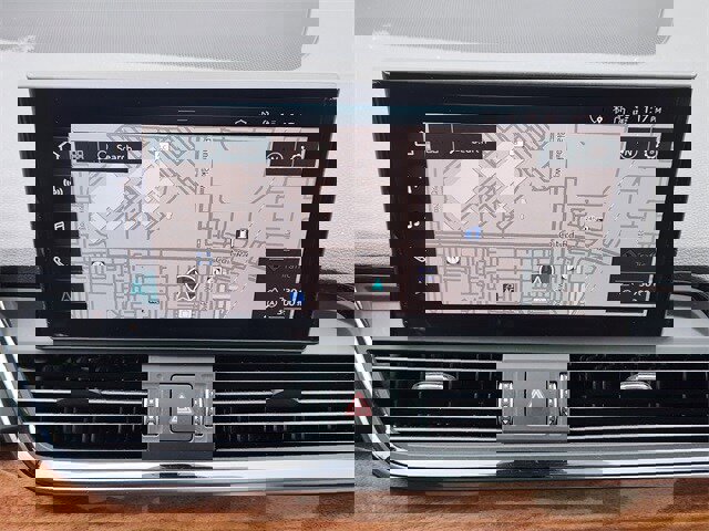 Used 2023 Audi Q5 e Prestige image 13