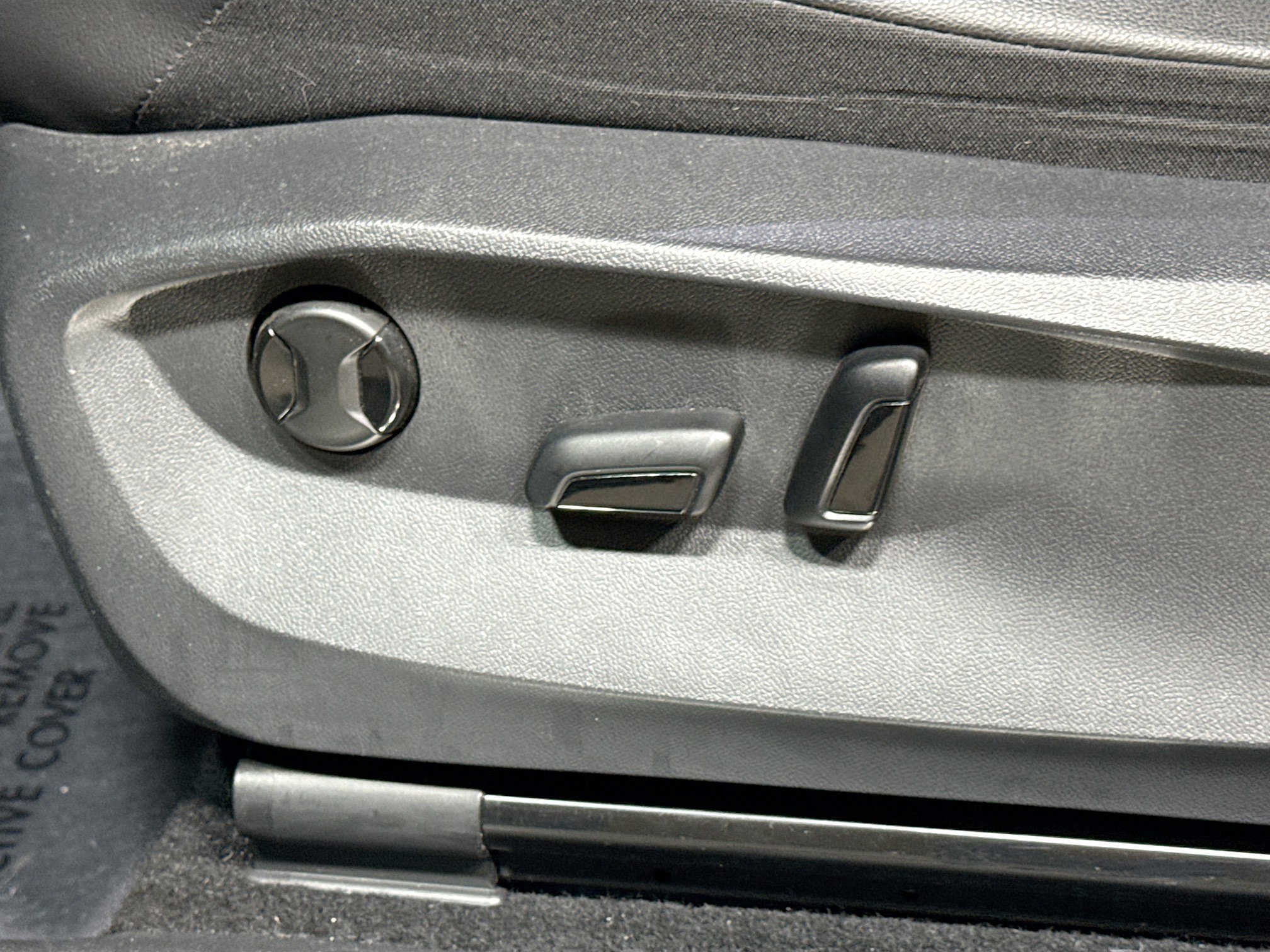 Used 2022 Volkswagen Tiguan SE R-Line image 26