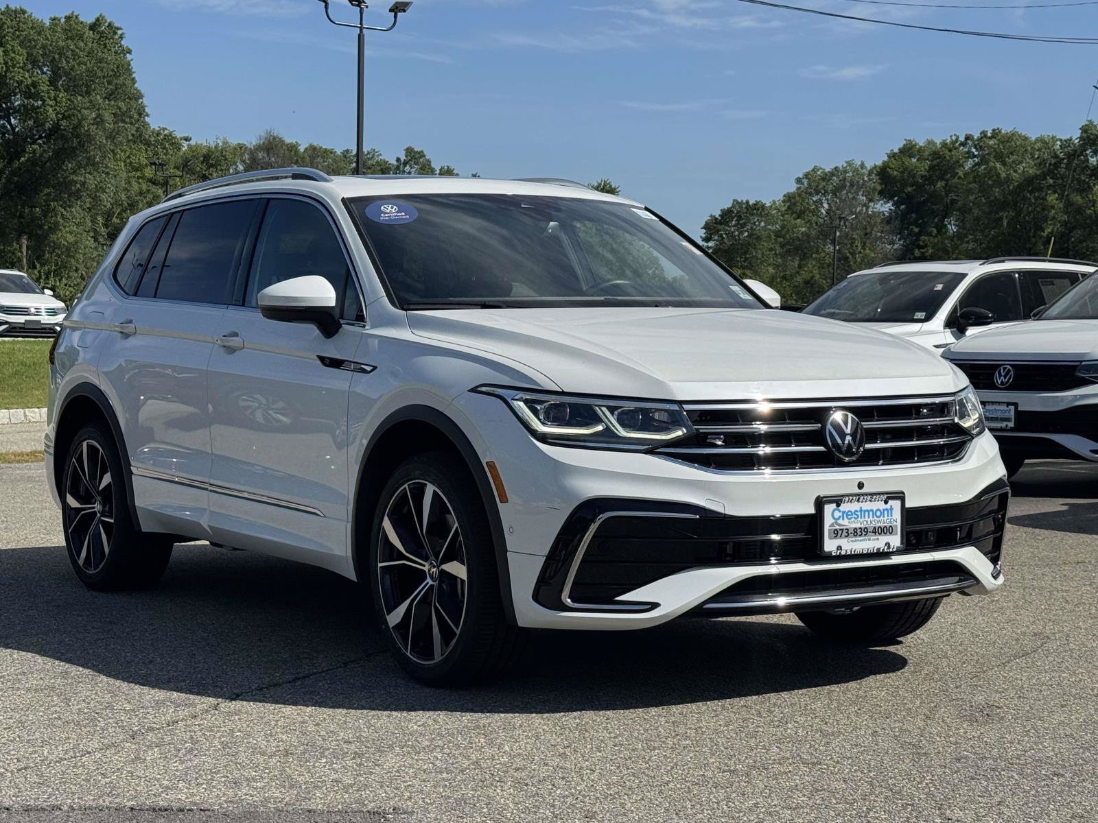 Certified 2024 Volkswagen Tiguan SEL R-Line AWD/4WD image 2