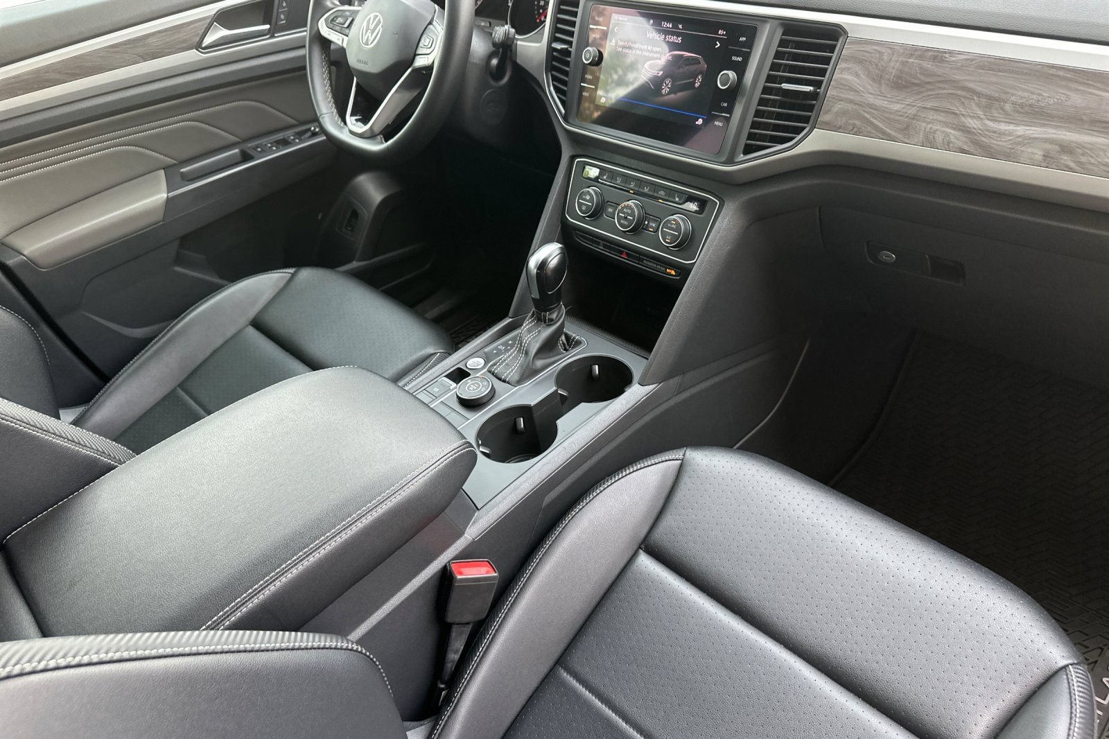 Used 2021 Volkswagen Atlas Cross Sport SE AWD/4WD image 16