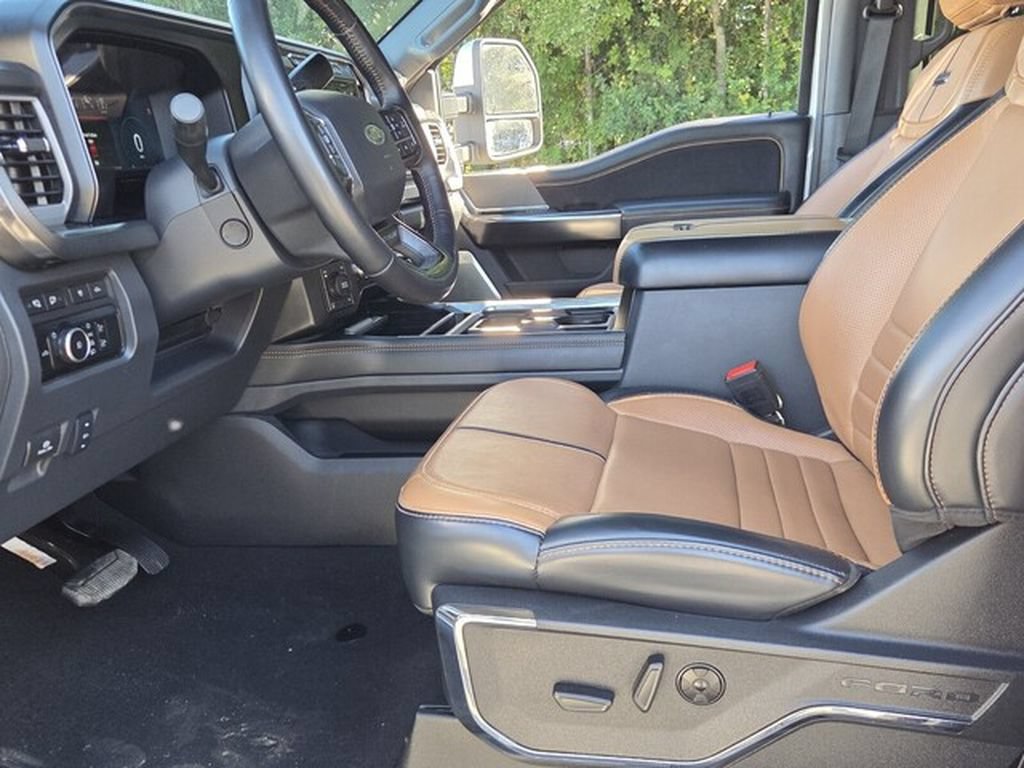 Used 2024 Ford F250 Platinum AWD/4WD image 7