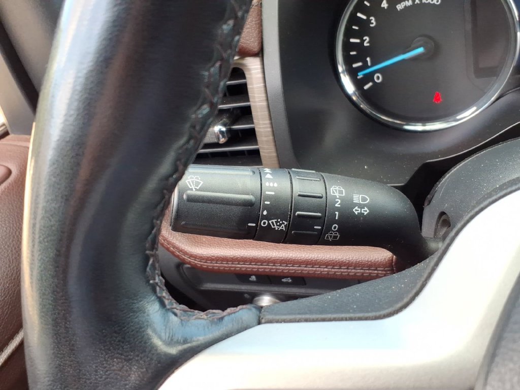 Used 2022 Ford Expedition Limited RWD image 33