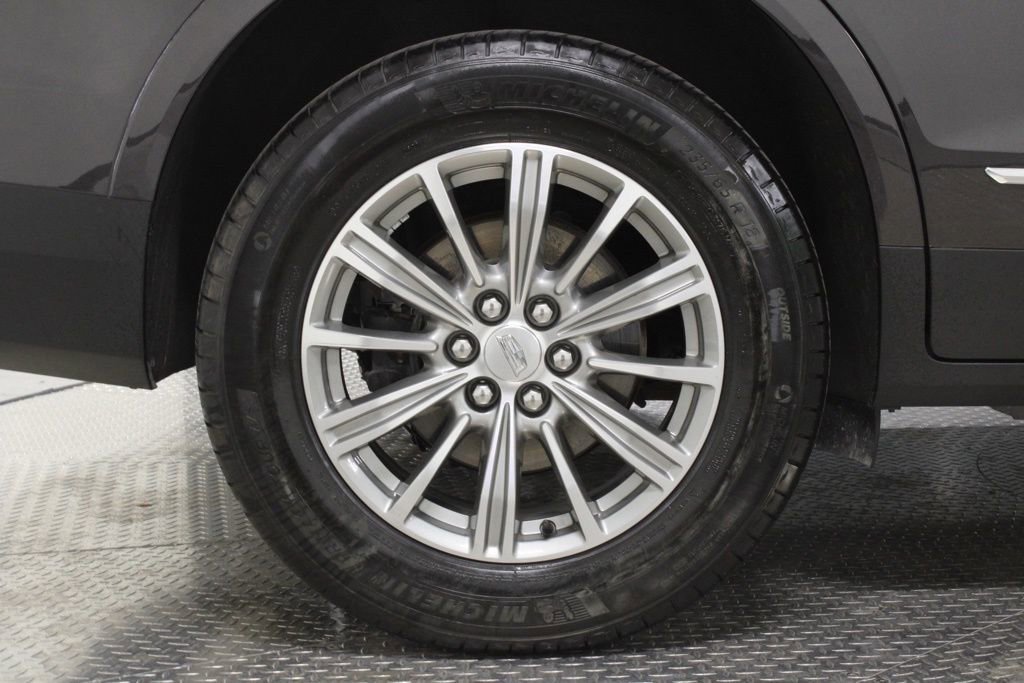 Used 2017 Cadillac XT5 Luxury w/ Driver Awareness Package image 15