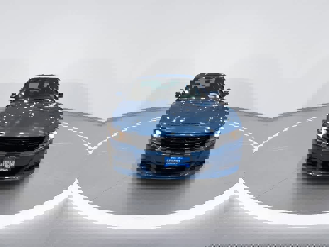 Used 2022 Dodge Charger SXT w/ Leather Interior Group image 3