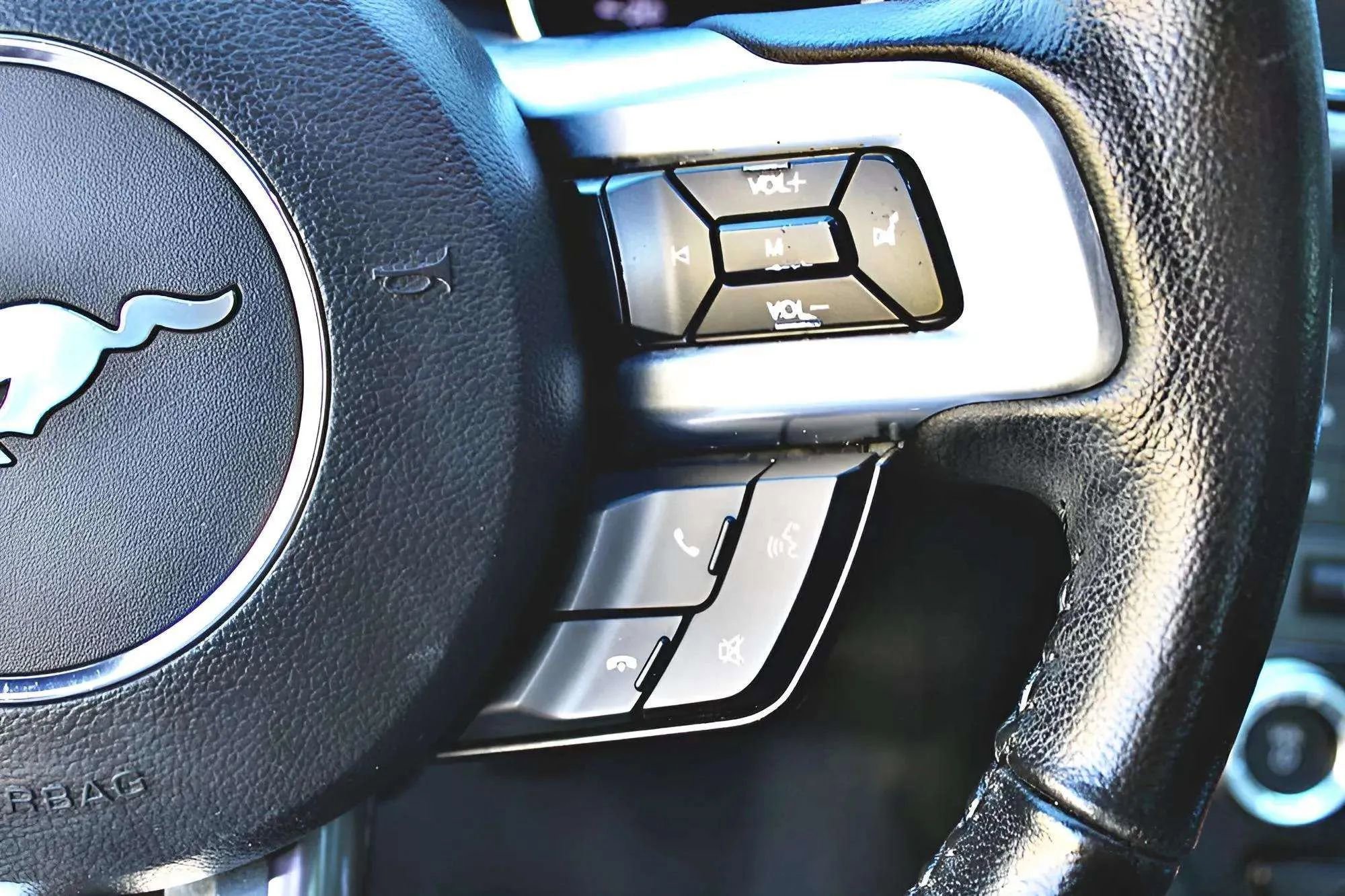 Used 2016 Ford Mustang Coupe image 13