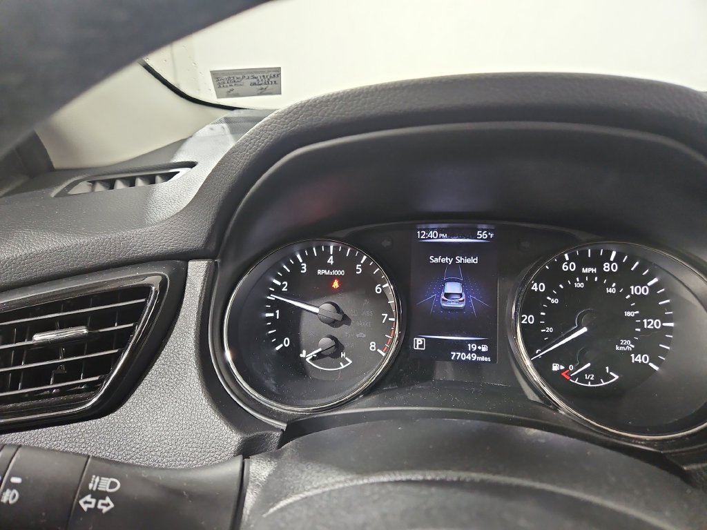 Used 2018 Nissan Rogue Sport SL FWD image 16