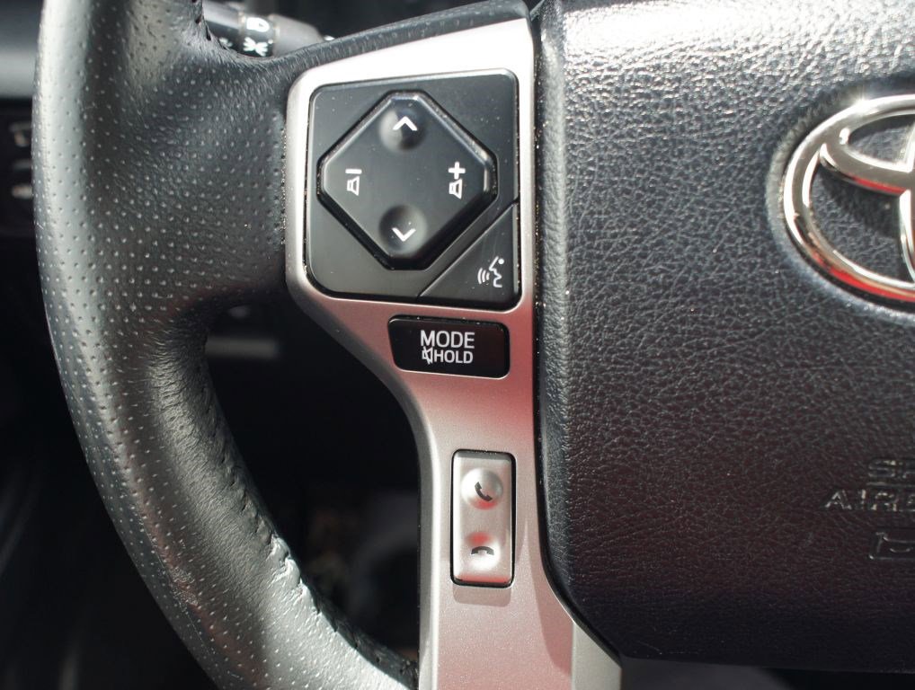 Used 2022 Toyota 4Runner SR5 RWD image 8
