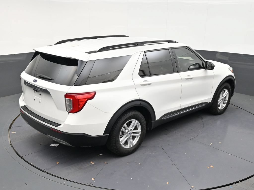 Used 2023 Ford Explorer XLT w/ Equipment Group 202A RWD image 16