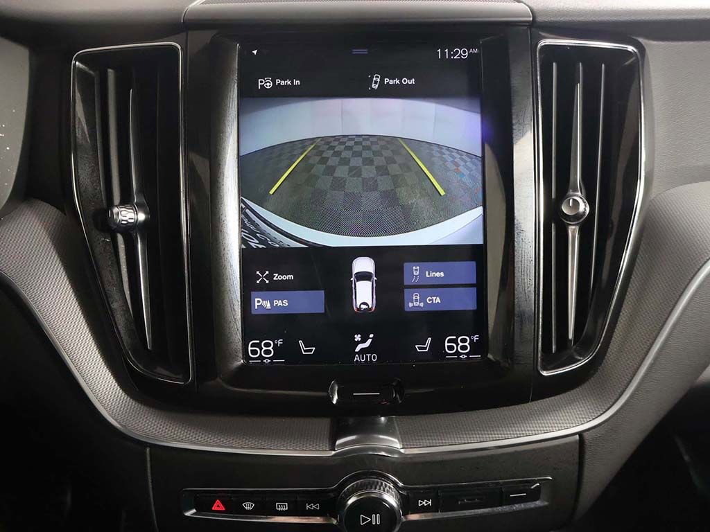 Used 2018 Volvo XC60 T6 R-Design w/ Vision Package image 41