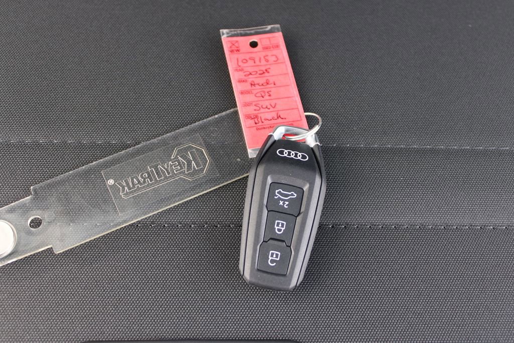 New 2025 Audi Q5 Premium Plus image 31