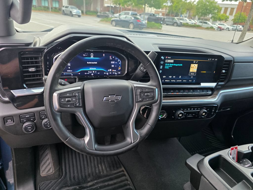 Certified 2024 Chevrolet Silverado 1500 RST AWD/4WD image 16