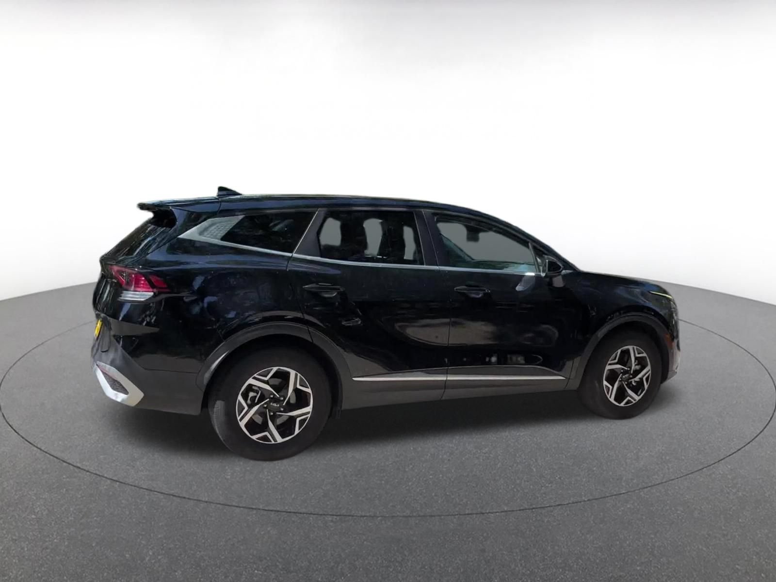 Used 2025 Kia Sportage LX FWD image 16