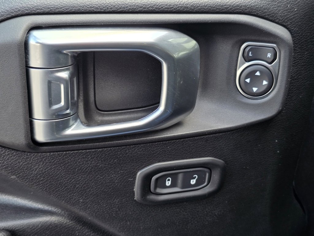 Used 2022 Jeep Wrangler Unlimited Rubicon 4xe image 18