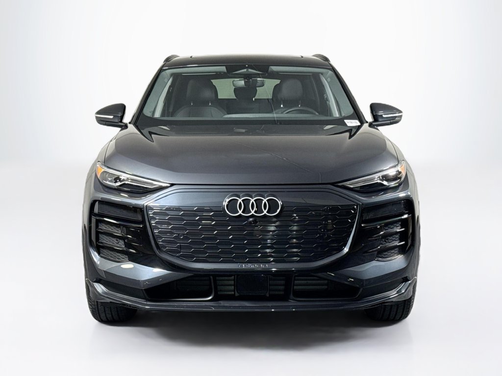 Used 2025 Audi Q6 e-tron Premium AWD/4WD image 8