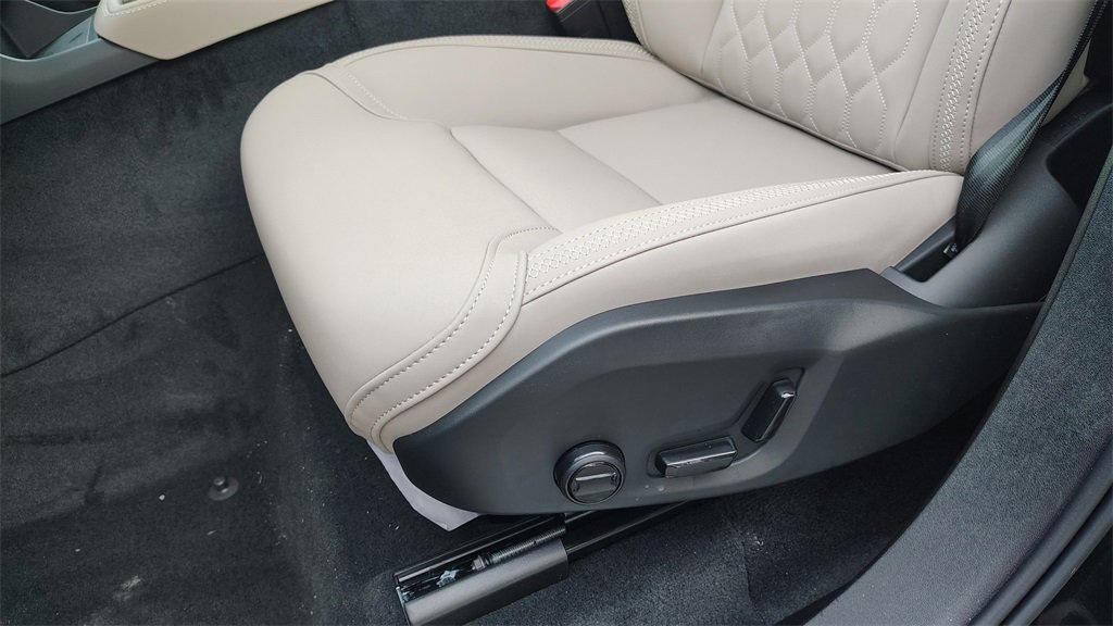 New 2026 Volvo XC90 B5 Plus image 10