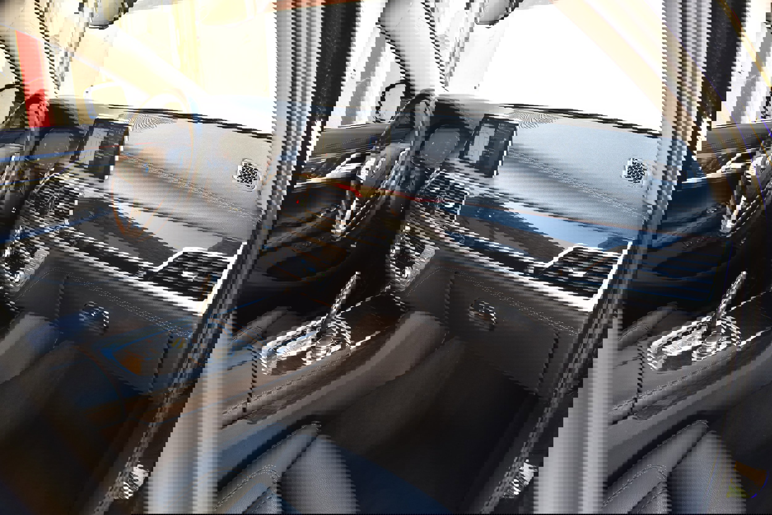 Used 2020 BMW 740i xDrive w/ Cold Weather Package image 27