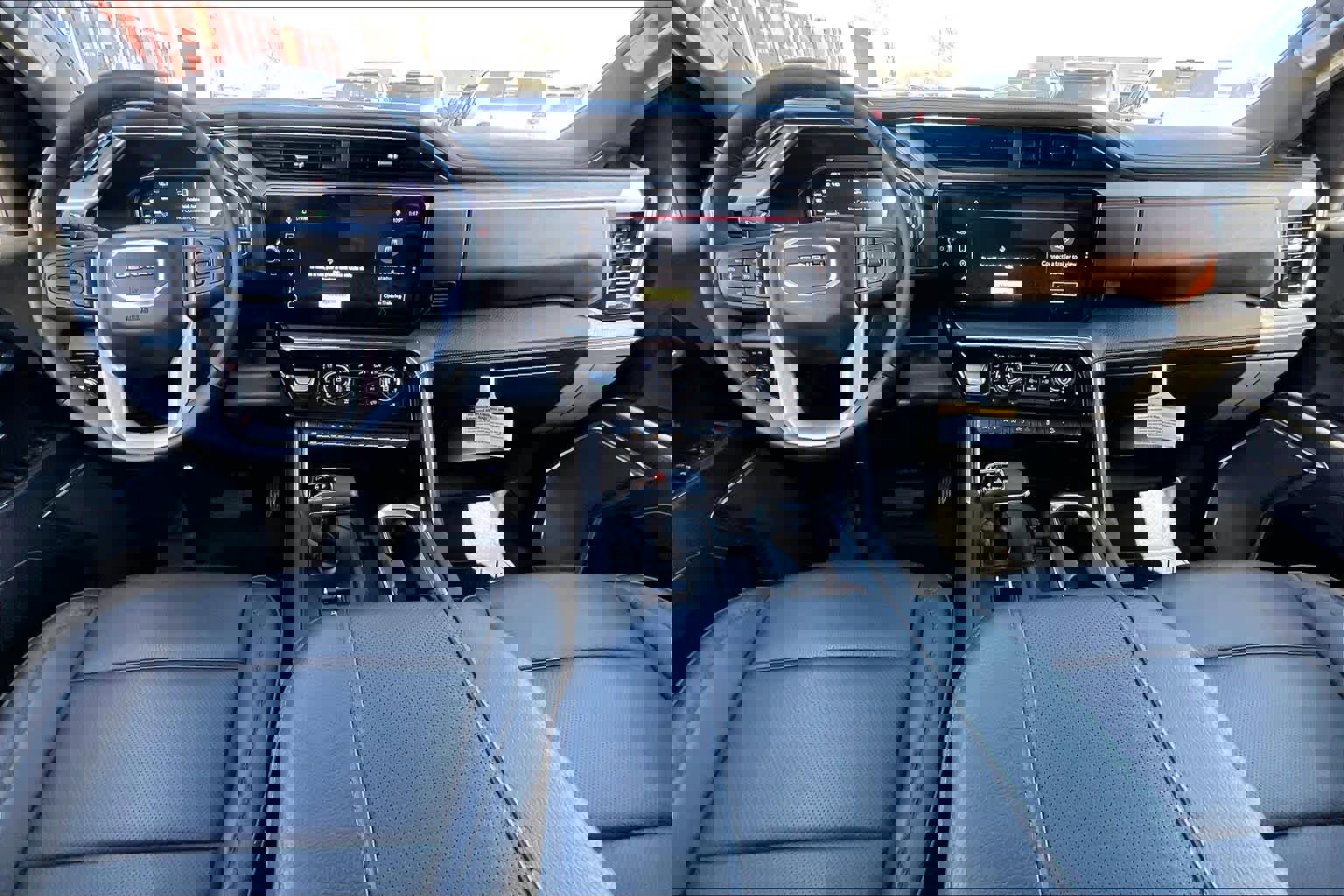 Used 2025 GMC Sierra 1500 Denali w/ Denali Reserve Package image 16