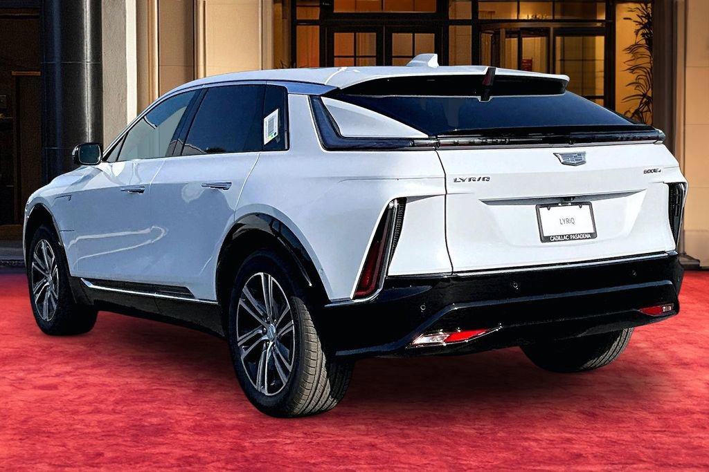 New 2026 Cadillac Lyriq Premium Luxury w/ LPO, Floor Liner Package AWD/4WD image 4
