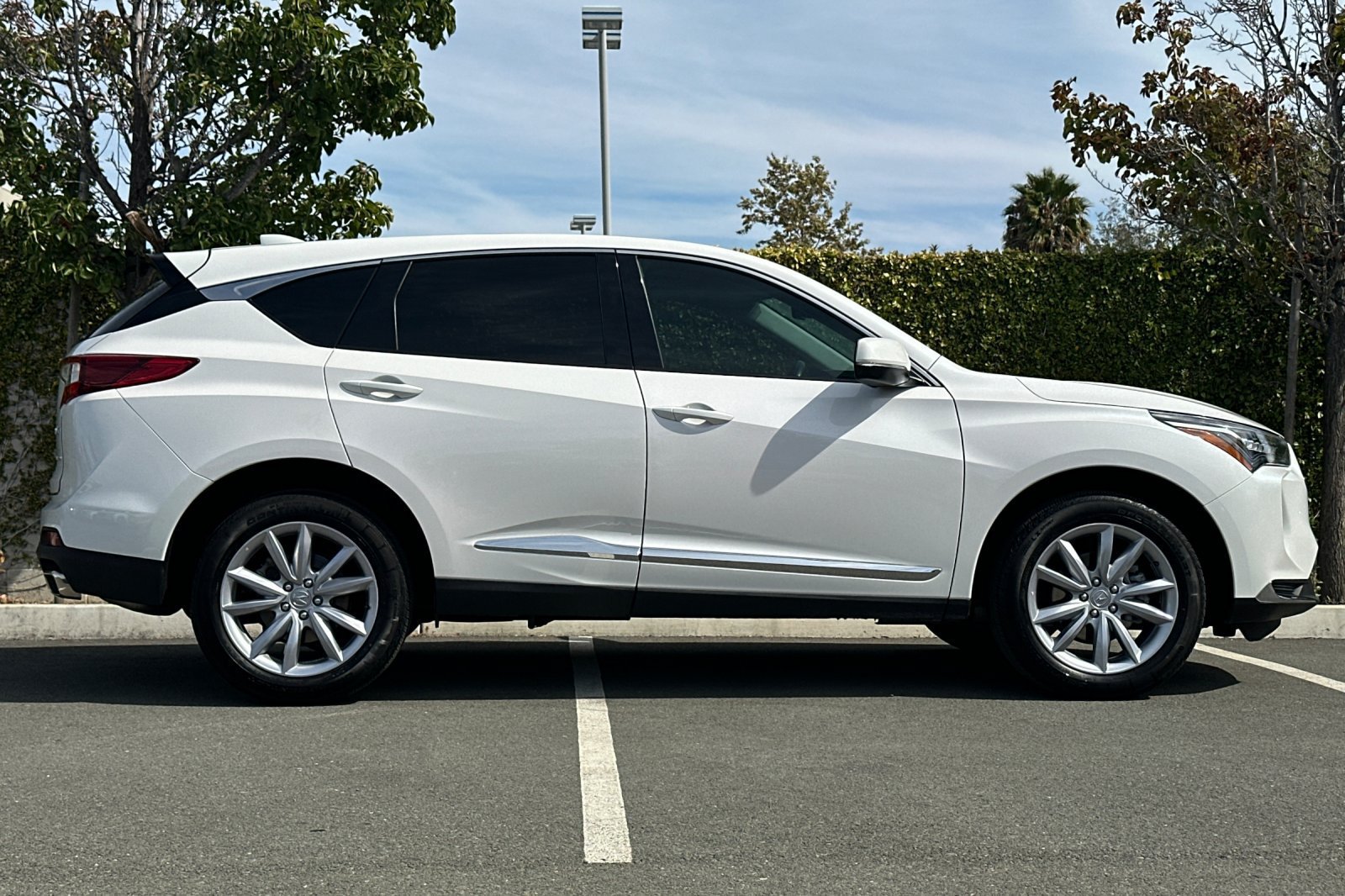 Used 2023 Acura RDX AWD image 3