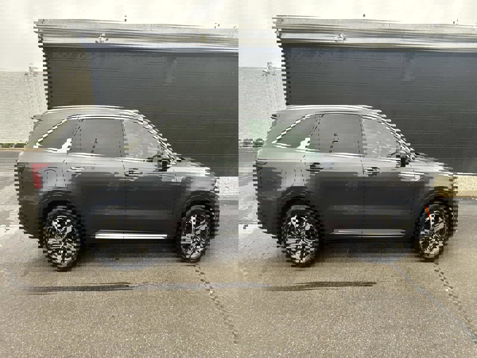 Used 2022 Kia Sorento SX Prestige w/ Panoramic Sunroof Package image 3