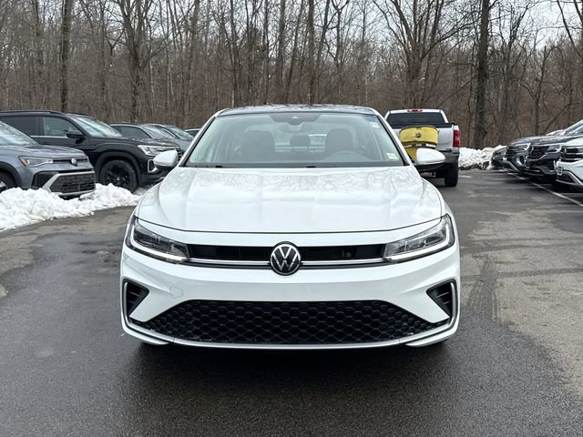 Certified 2025 Volkswagen Jetta SEL image 8