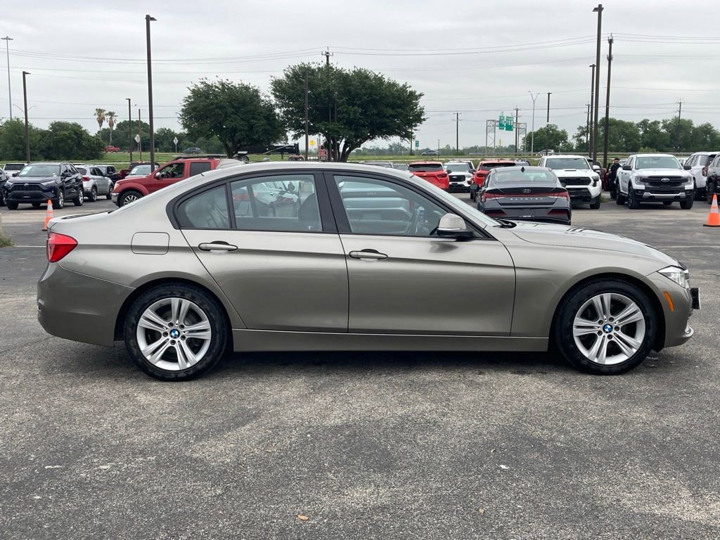 Used 2016 BMW 328i Sedan RWD image 3