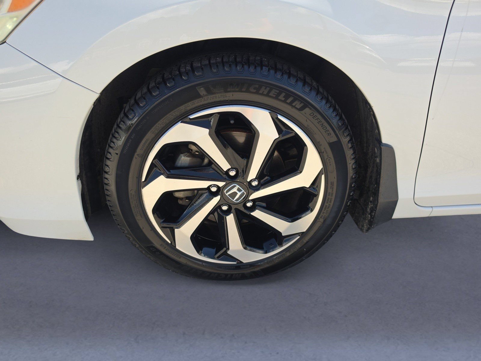 Used 2016 Honda Accord EX image 30