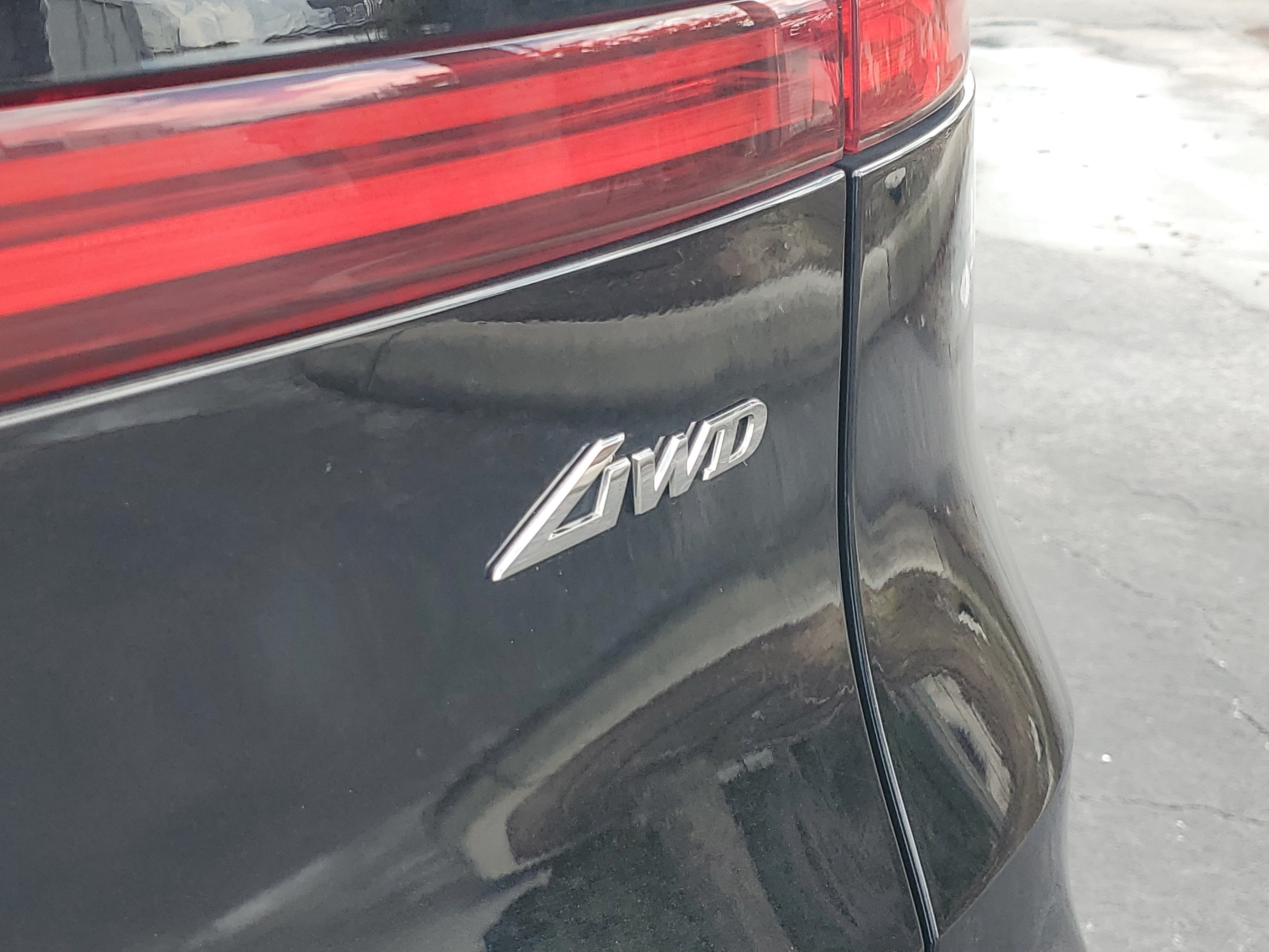 Used 2023 Genesis GV70 2.5T w/ Select Package AWD/4WD image 11
