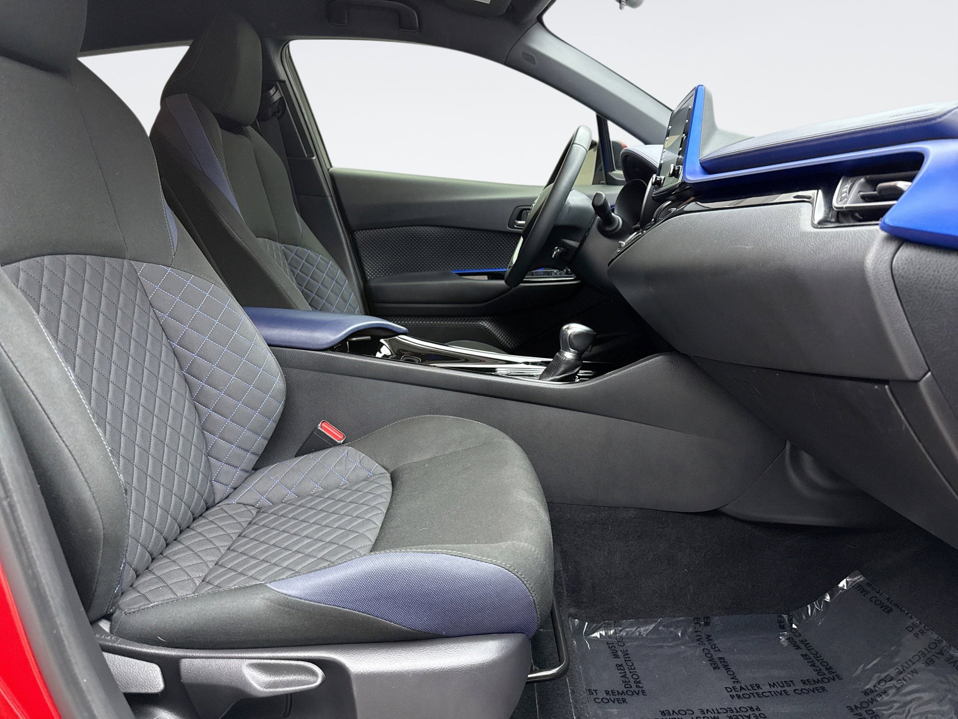 Used 2021 Toyota C-HR XLE image 16