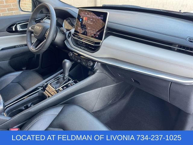 Used 2024 Jeep Compass Limited image 27