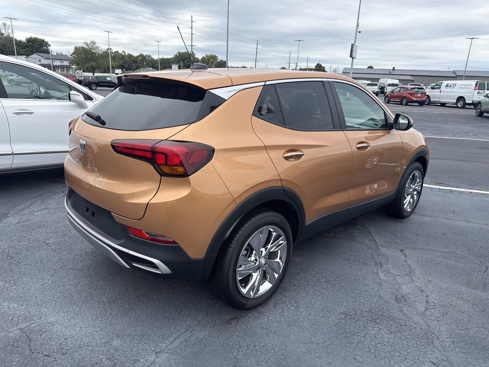 Used 2024 Buick Encore GX Preferred FWD image 4