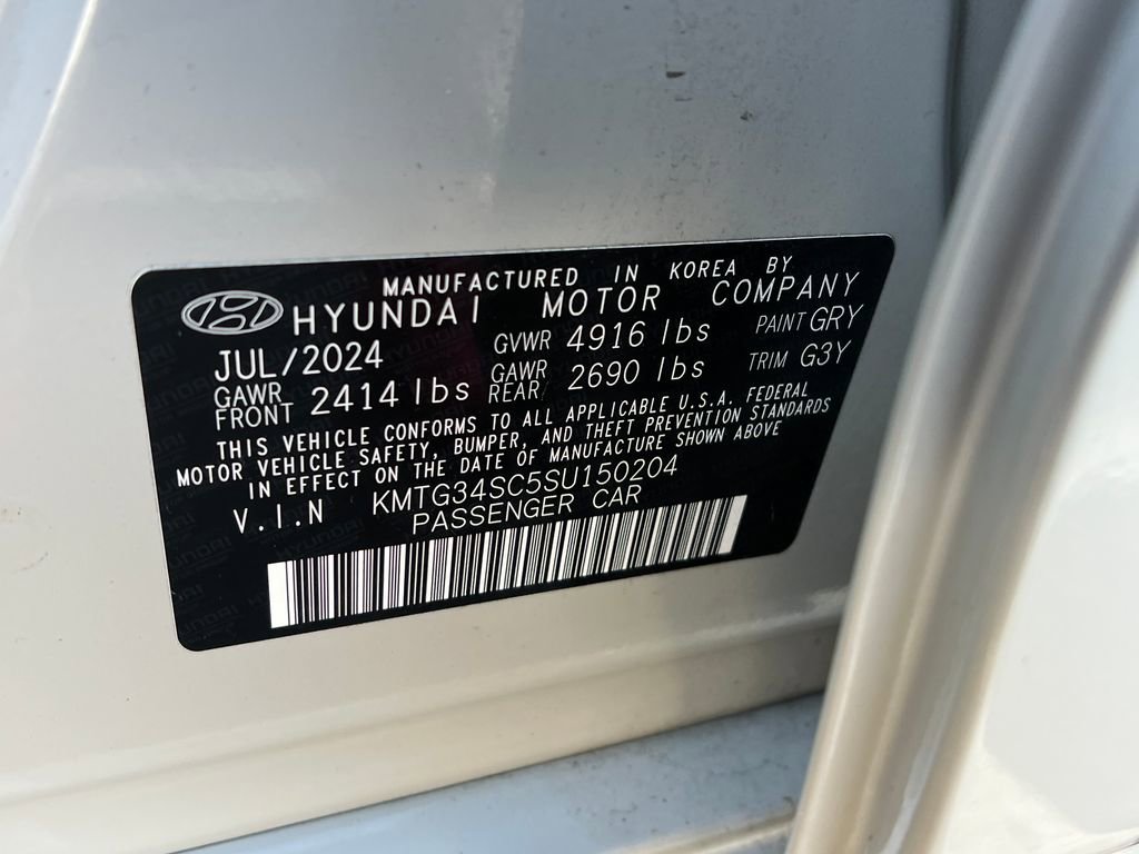 Used 2025 Genesis G70 2.5T w/ Sport Prestige Package image 28