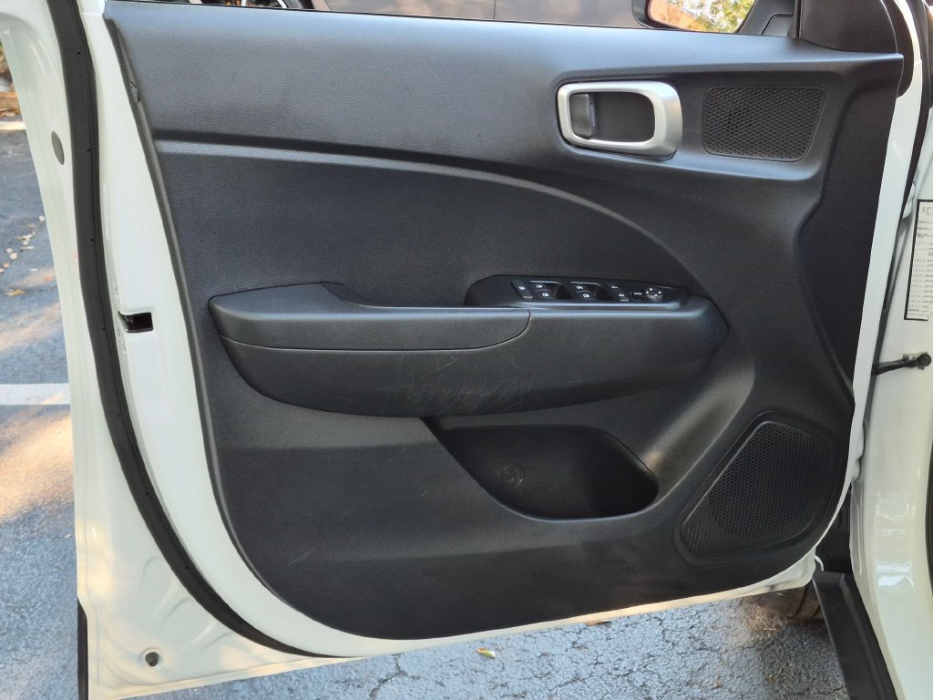 Used 2026 Hyundai Venue SEL FWD image 11