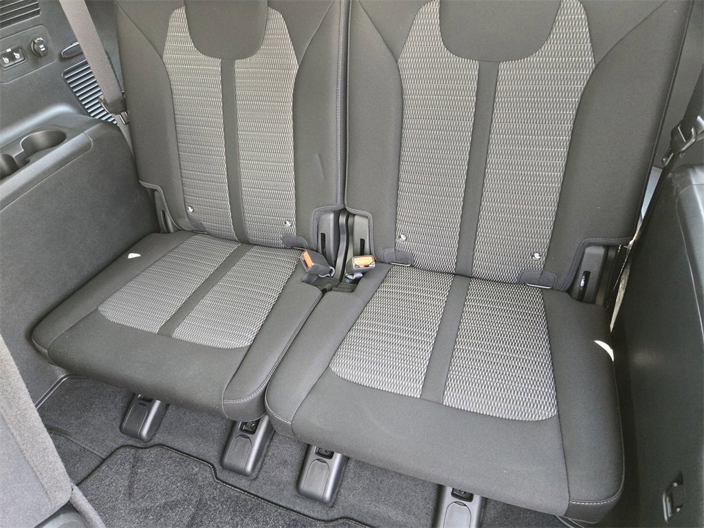 New 2025 Kia Sorento LX image 22