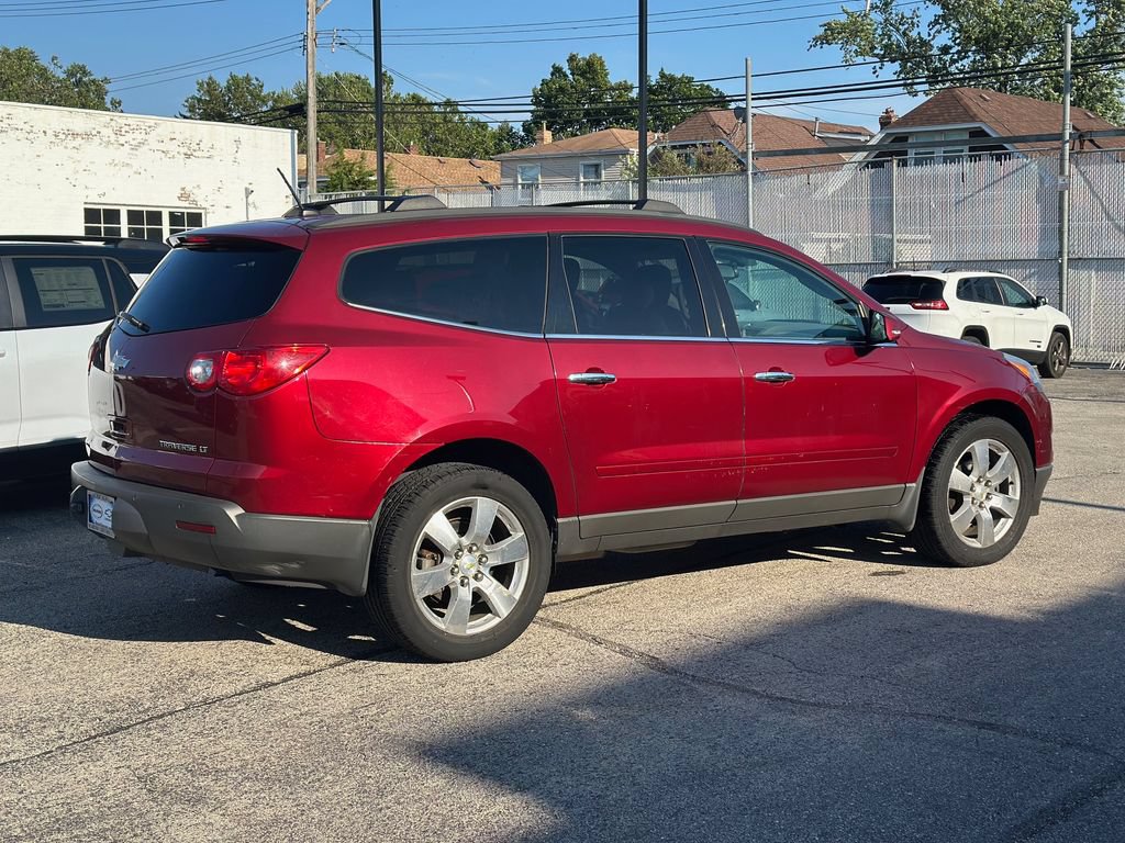 Used 2011 Chevrolet Traverse LT w/ Red Premiere Package FWD image 3