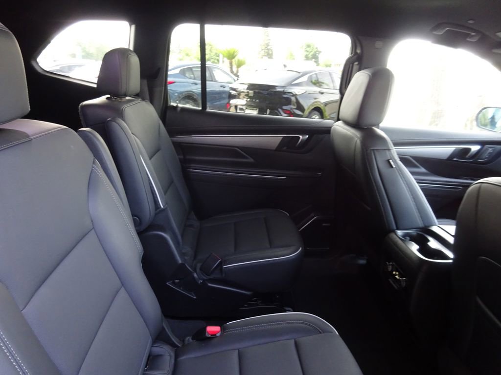 Certified 2025 Buick Enclave Preferred AWD/4WD image 25