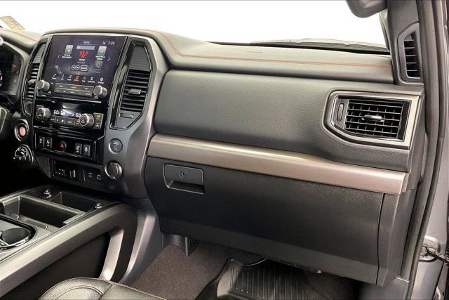 Used 2024 Nissan Titan PRO-4X w/ Pro-4x Convenience Package AWD/4WD image 15