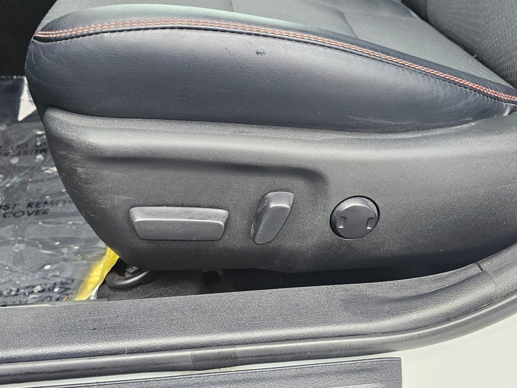 Used 2016 Toyota Camry SE FWD image 29