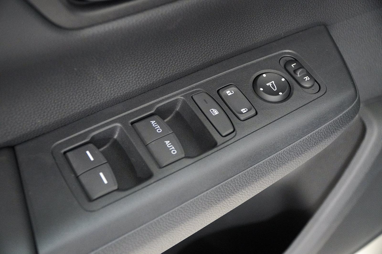 New 2027 Honda CR-V EX image 18
