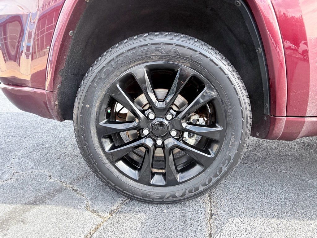 Used 2021 Jeep Grand Cherokee Laredo X image 33