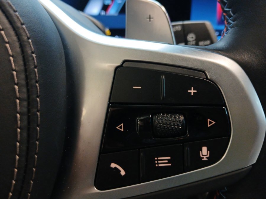 Used 2024 BMW X7 M60i w/ Executive Package image 44